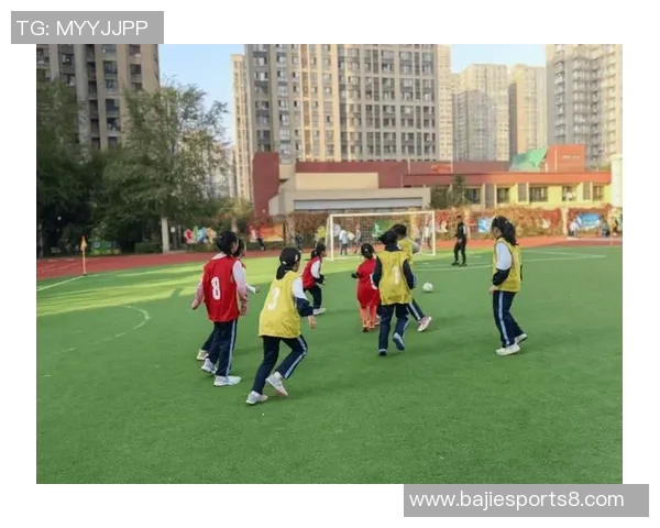 小学足球视频精彩集锦助力孩子们快乐成长与团队合作精神培养